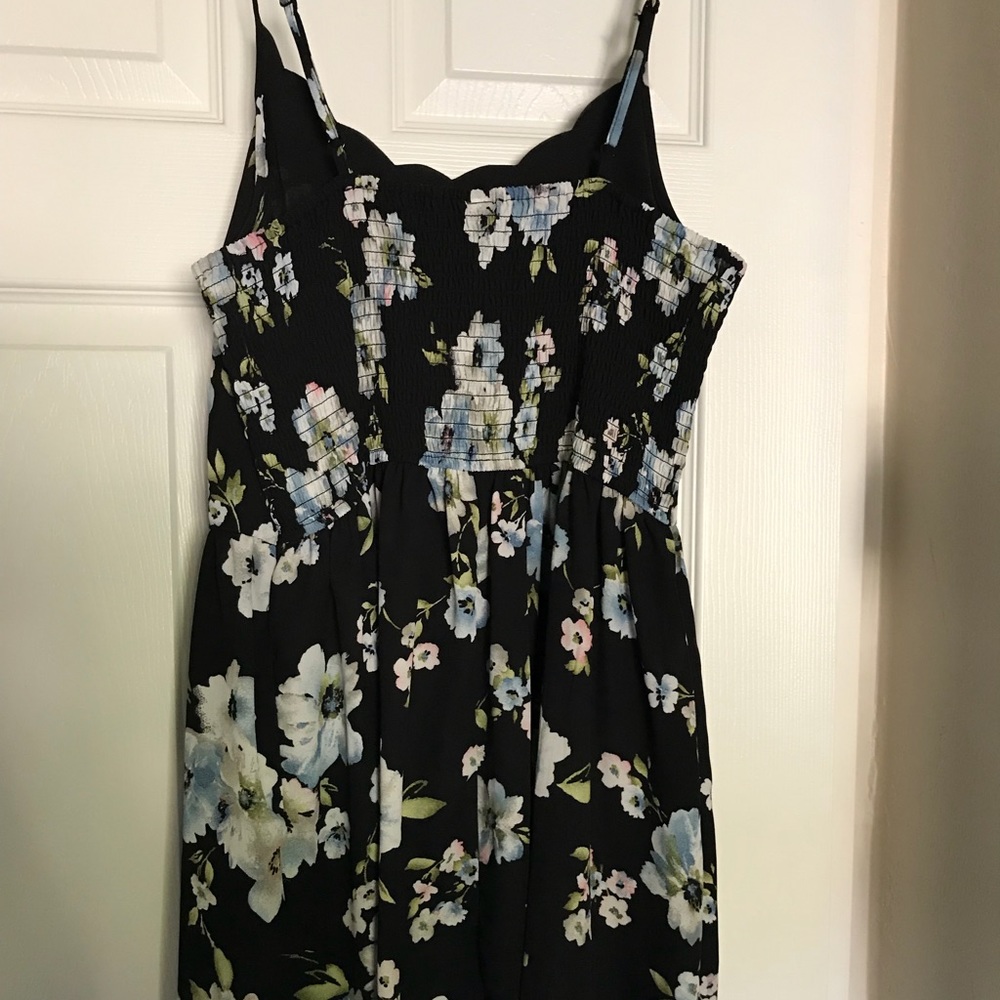 BLACK FLORAL DRESS - Picture 3 of 3